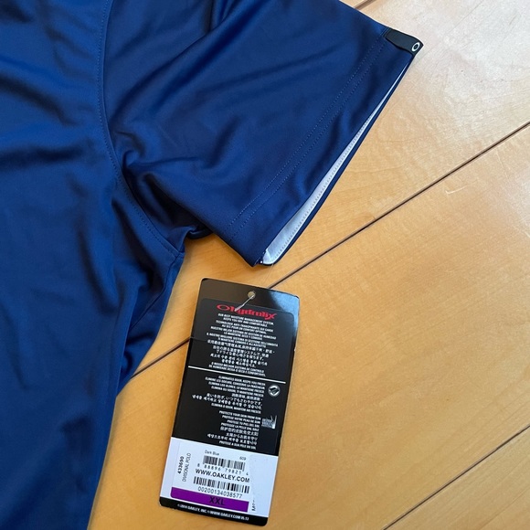 Men’s Oakley Golf Shirt - Picture 3 of 5